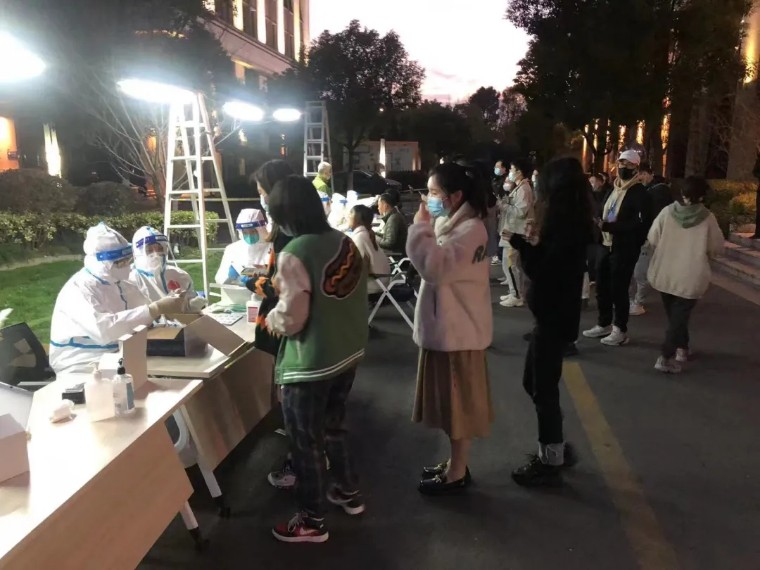 疫情再次來襲!獅城怡安(ān)迎難而上,守護家園,維“滬”平安(ān) 疫情再次來襲!獅城怡安(ān)迎難而上,守護家園,維“滬”平安(ān)